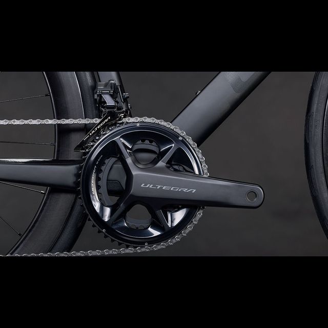 CUBE Agree C:62 Pro maantiepyörä